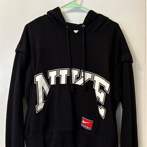 Nike Black Sweater Classic Pullover Style